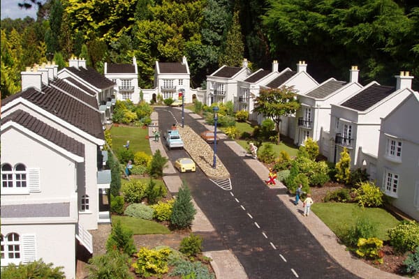 Babbacombe Model Village: a Miniature World That Captures the Imagination of All Ages 3 Babbacombe Model Village