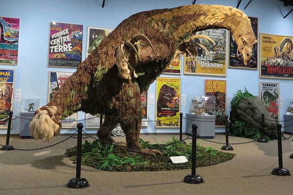 The Dinosaur Museum in Blanding, Utah 2 The Dinosaur Museum 1
