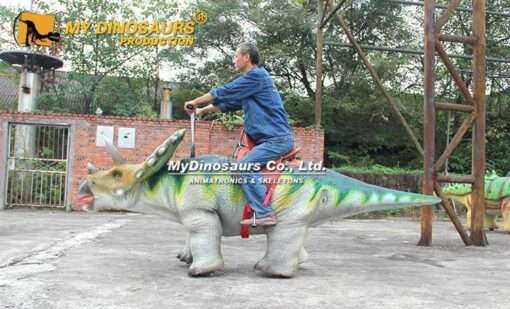 Triceratops ride on dinosaur 2