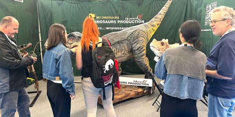 6 Useful Tips to Pick Reliable Animatronic Dinosaur Manufacturers 2 MyDinosaurs IAAPA Show 2
