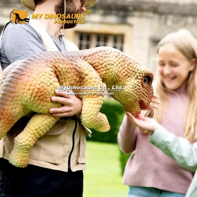 Why an Animatronic Dinosaur Exhibit Still Wins Visitors in a Modern Dinosaur Safari or Dinosaur Park 7 Brontosaurus Hand Puppet