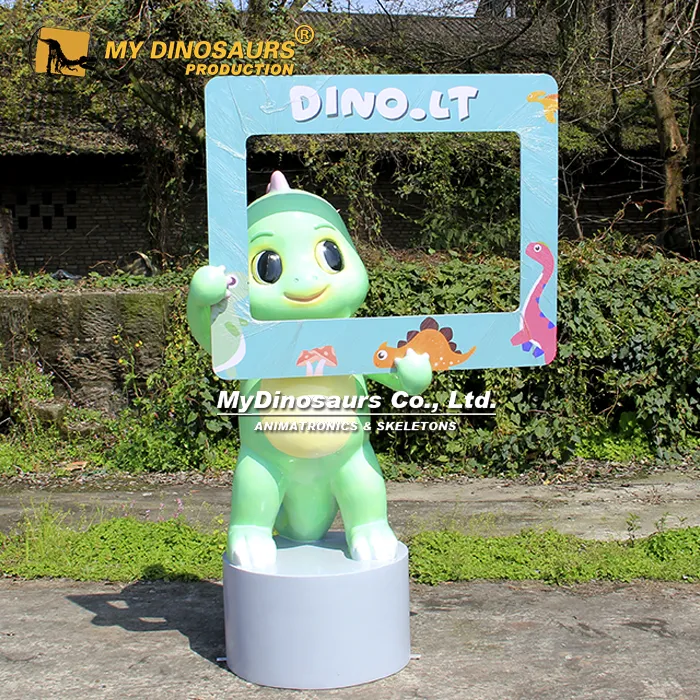 Dinosaur Park Cartoon Dinosaur Statue Photo Op
