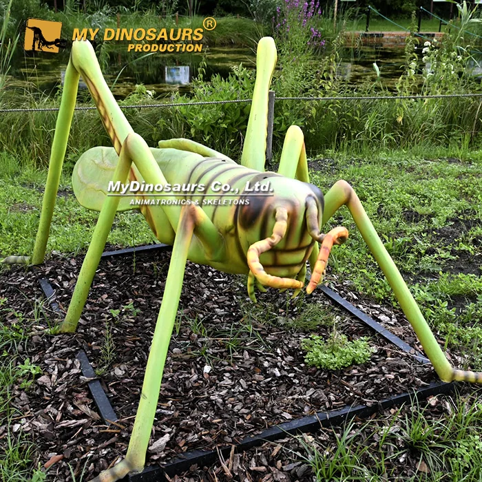 Animatronic Grasshopper for Display