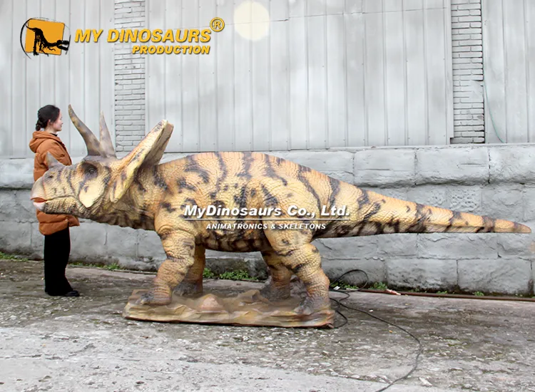 AD-367 Life-Size Animatronic Triceratops for Dinosaur Park 4 AD-367 Life-Size Animatronic Triceratops for Dinosaur Park