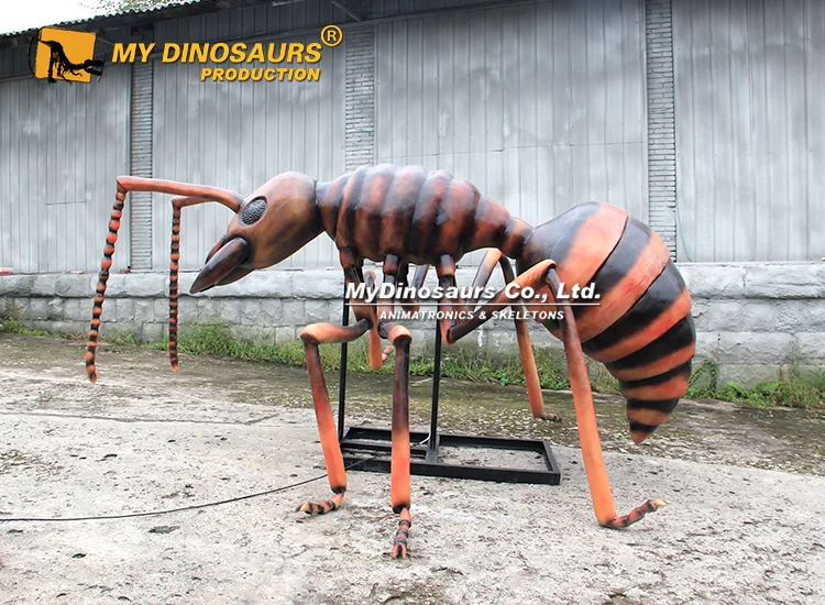 Alternative view of AI-119 Large Mosquito Animatronic