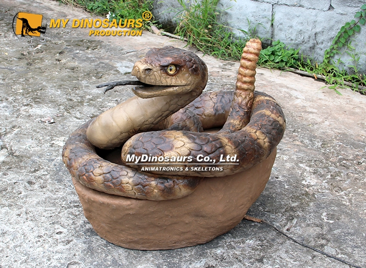 Coiled Animatronic Rattlesnake realistic animatronic snake