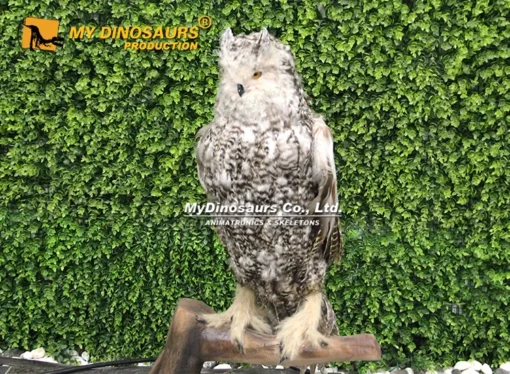 Realistic 50cm animatronic owl model with moving wings and beak