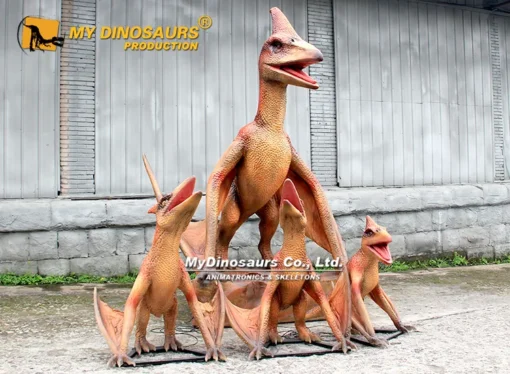 Animatronic Pteranodon family display